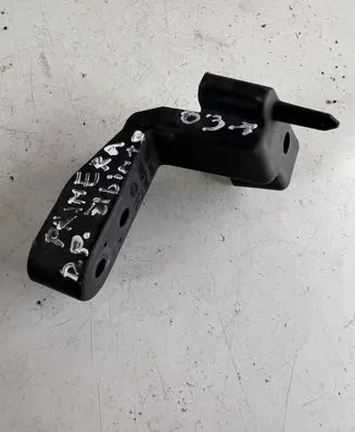 Nissan Primera Headlight/headlamp mounting bracket 237640