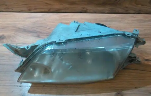 Mazda Premacy Headlight/headlamp p1990l p1989