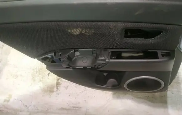 Mazda 3 I Rear door card panel trim