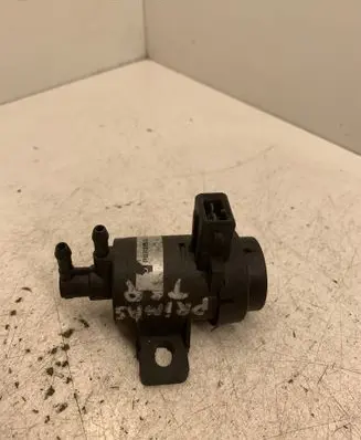 Nissan Primastar Vacuum valve 7700113071