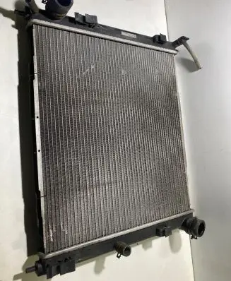 Nissan Juke I F15 Coolant radiator