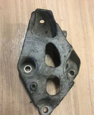 BMW 2 F45 Engine mounting bracket 6859415 18574710 13252