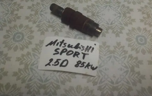 Mitsubishi Pajero Sport I Fuel injector