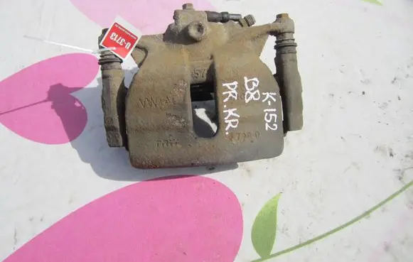 Volkswagen PASSAT B8 Front brake caliper