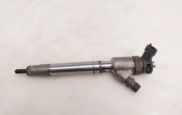 Fuel injector