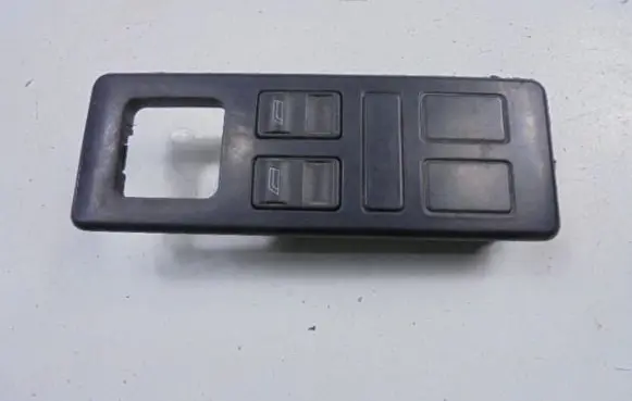 Mercedes-Benz Vito Viano W638 Electric window control switch 0005456813