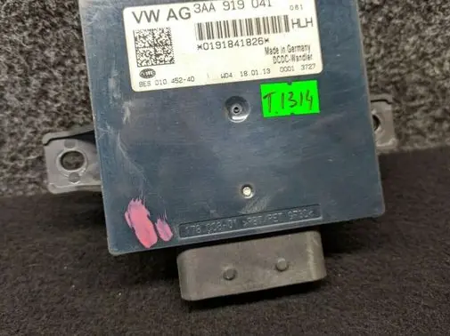 Volkswagen PASSAT B7 Power management control unit 3AA919041