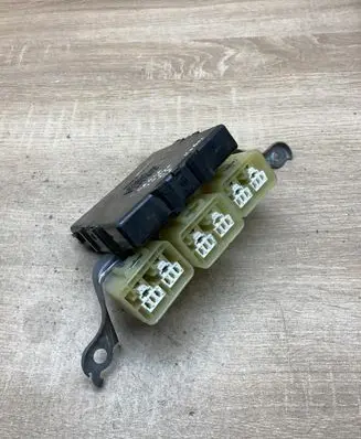 Toyota Corolla Verso E121 Ignition amplifier control unit 896180F010 MB1238009012