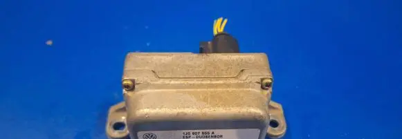 Volkswagen Golf IV ESP acceleration yaw rate sensor 1J0907655A 10098503064 7GD3B272T8