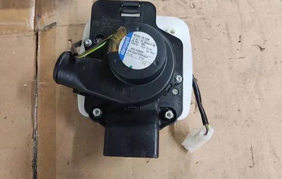 BMW 3 E92 E93 Engine control unit/module fan 7534932 586509 AUSTR0A
