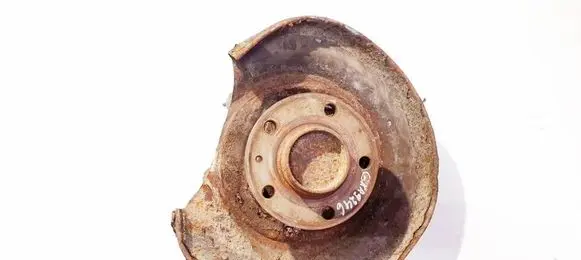 Rear wheel hub