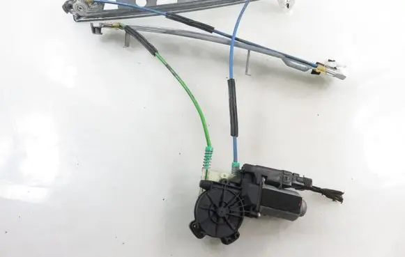Renault Megane II Front door window regulator with motor 400790E