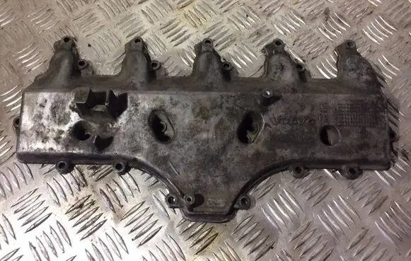 Volvo XC90 Rocker cam cover 08692397