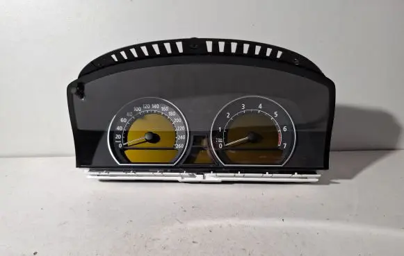 BMW 7 E65 E66 Speedometer (instrument cluster) 88311329