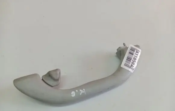 Volkswagen PASSAT B5 Rear interior roof grab handle 3B0857607