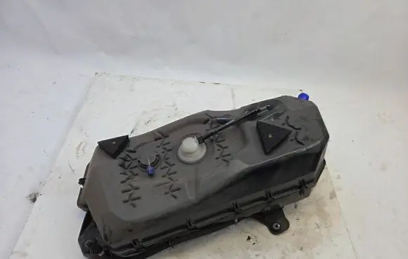 Jaguar XE AdBlue liquid reservoir FPLA5J229AB 0444040015 JX735J228AC