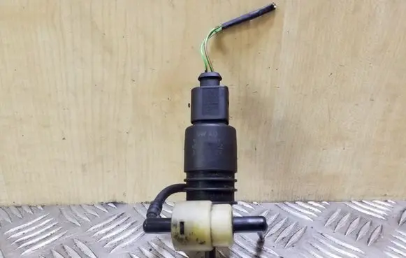 Skoda Fabia Mk1 (6Y) Windscreen/windshield washer pump 1K6955651