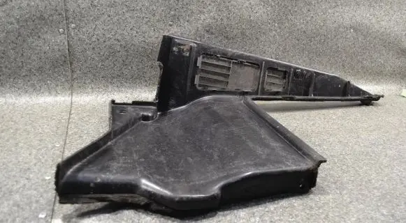 BMW 3 E30 Trunk/boot lower side trim panel 10401 6791761