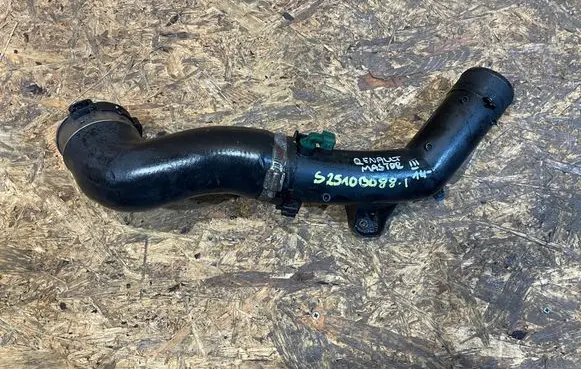 Intercooler hose/pipe