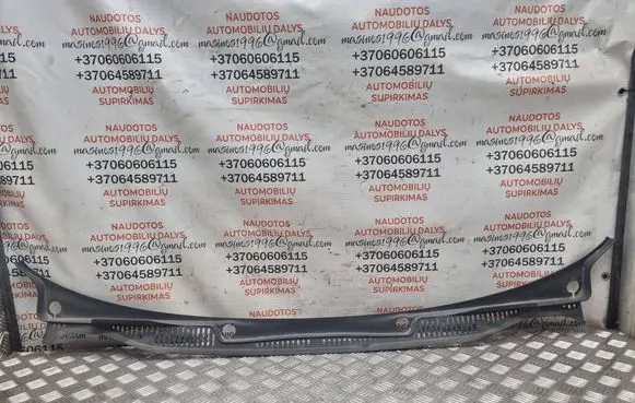 Volkswagen Touran I Wiper trim 2K0819403