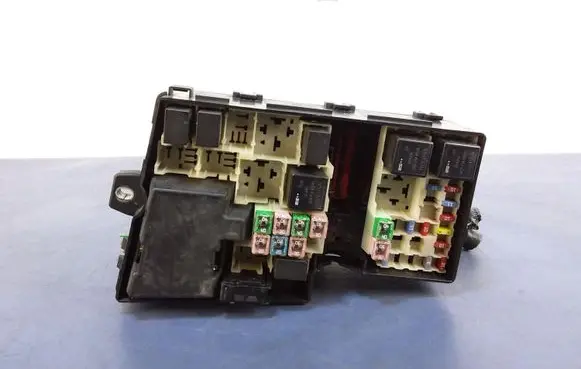 Volvo V50 Fuse box set 30737467