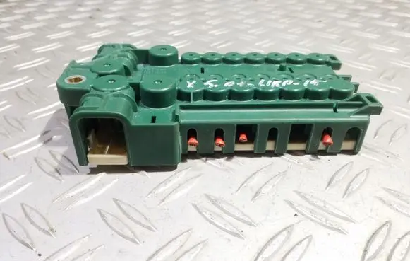 BMW X5 E53 Fuse module 8387543