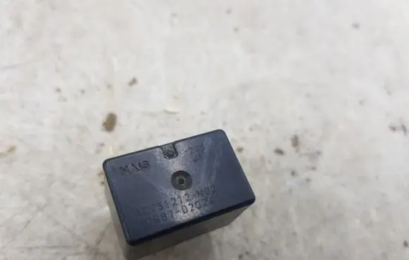 Nissan X-Trail T30 Other relay 9098702024