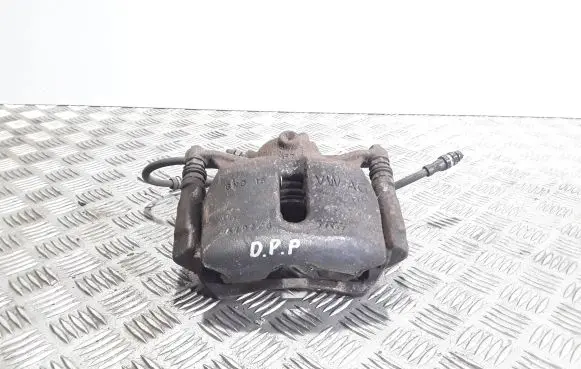 Volkswagen Golf VII Front brake caliper