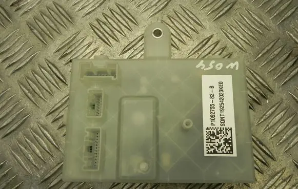 Tesla Model 3 Other control units/modules P109275582B