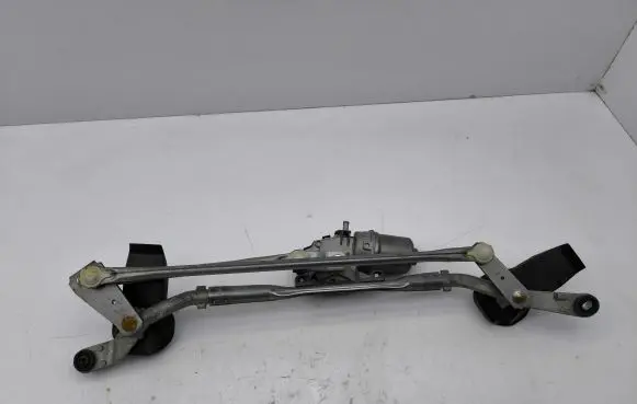 Mazda CX-5 II Front wiper linkage and motor K12367340 1593008450
