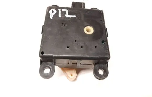 Nissan Primera Air flap motor/actuator 3T05030820