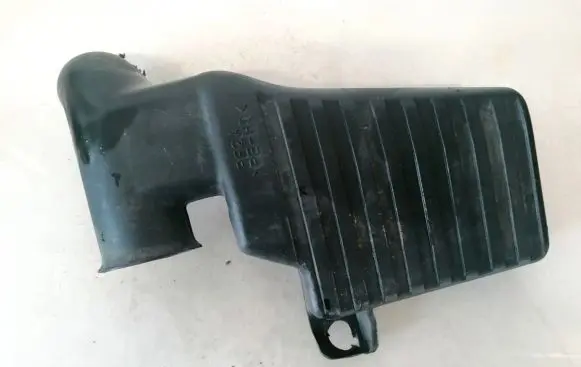 Mazda 626 Air intake hose/pipe