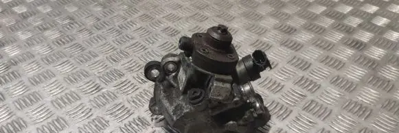 Volvo XC60 Fuel injection high pressure pump 31272896