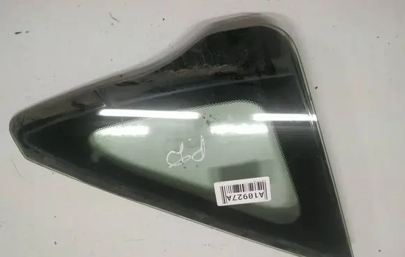 Honda FR-V Front triangle window/glass as2