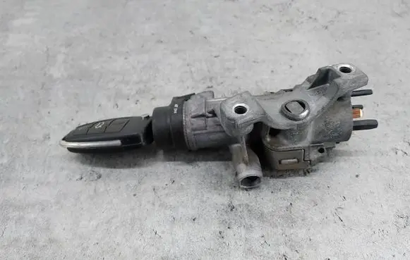 Audi A4 S4 B7 8E 8H Ignition lock 4B0905851M