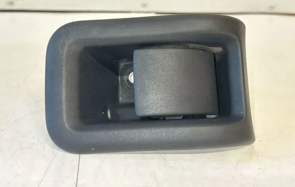 Volvo V70 Engine bonnet (hood) release handle 30779851