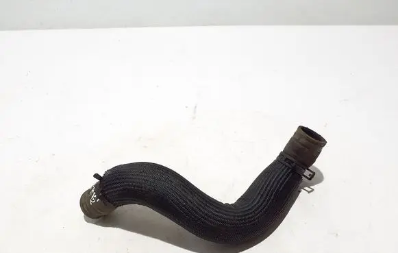 Chevrolet Silverado Engine coolant pipe/hose 84969770