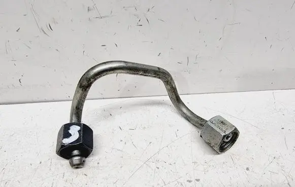 Volvo XC60 Fuel injector supply line/pipe 31303505