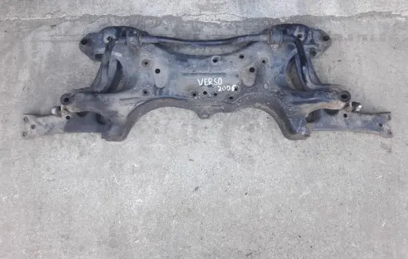 Toyota Corolla Verso AR10 Front subframe