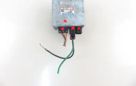 Suzuki Swift I Power steering control unit/module 3872063J1