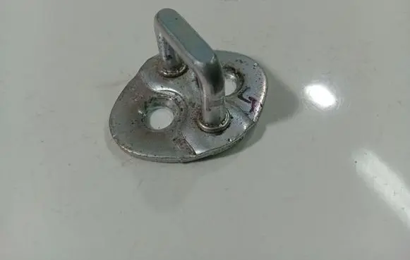 Hyundai ix35 Rear door lock loop/hook striker
