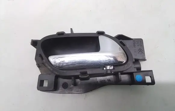 Peugeot 407 Front door interior handle 10012