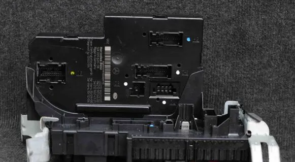 Mercedes-Benz E W212 Central body control module