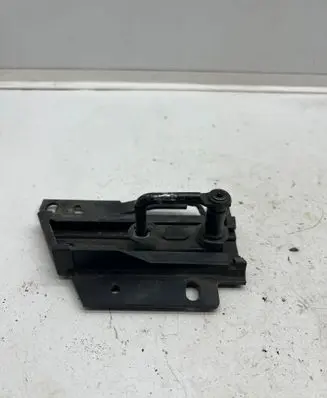 Audi A4 S4 B9 8W Engine bonnet/hood lock/latch loop/hook 8W0823186E