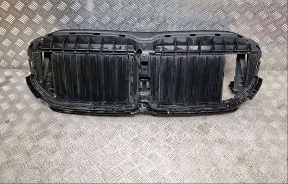 BMW 7 G11 G12 Front bumper upper radiator grill 8080988