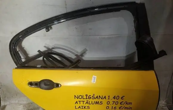 Renault Laguna III Rear door geltonos