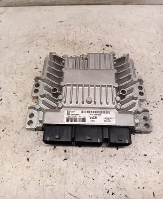 Ford Kuga I Engine control unit/module 8V4112A650CB 5WS40862CT