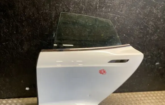 Tesla Model S Rear door