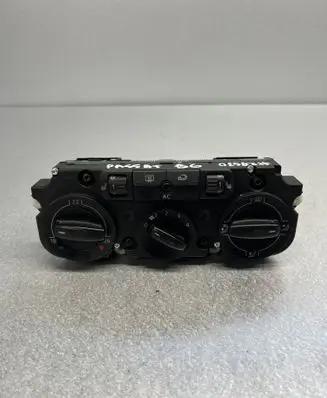 Volkswagen PASSAT B6 Climate control/heater control trim ---