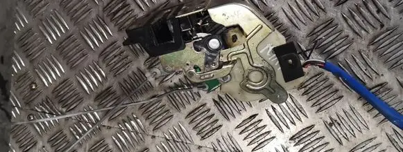KIA Sorento Front door lock